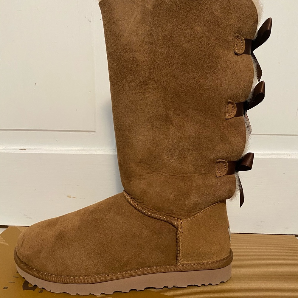 Ugg Bailey Bow
